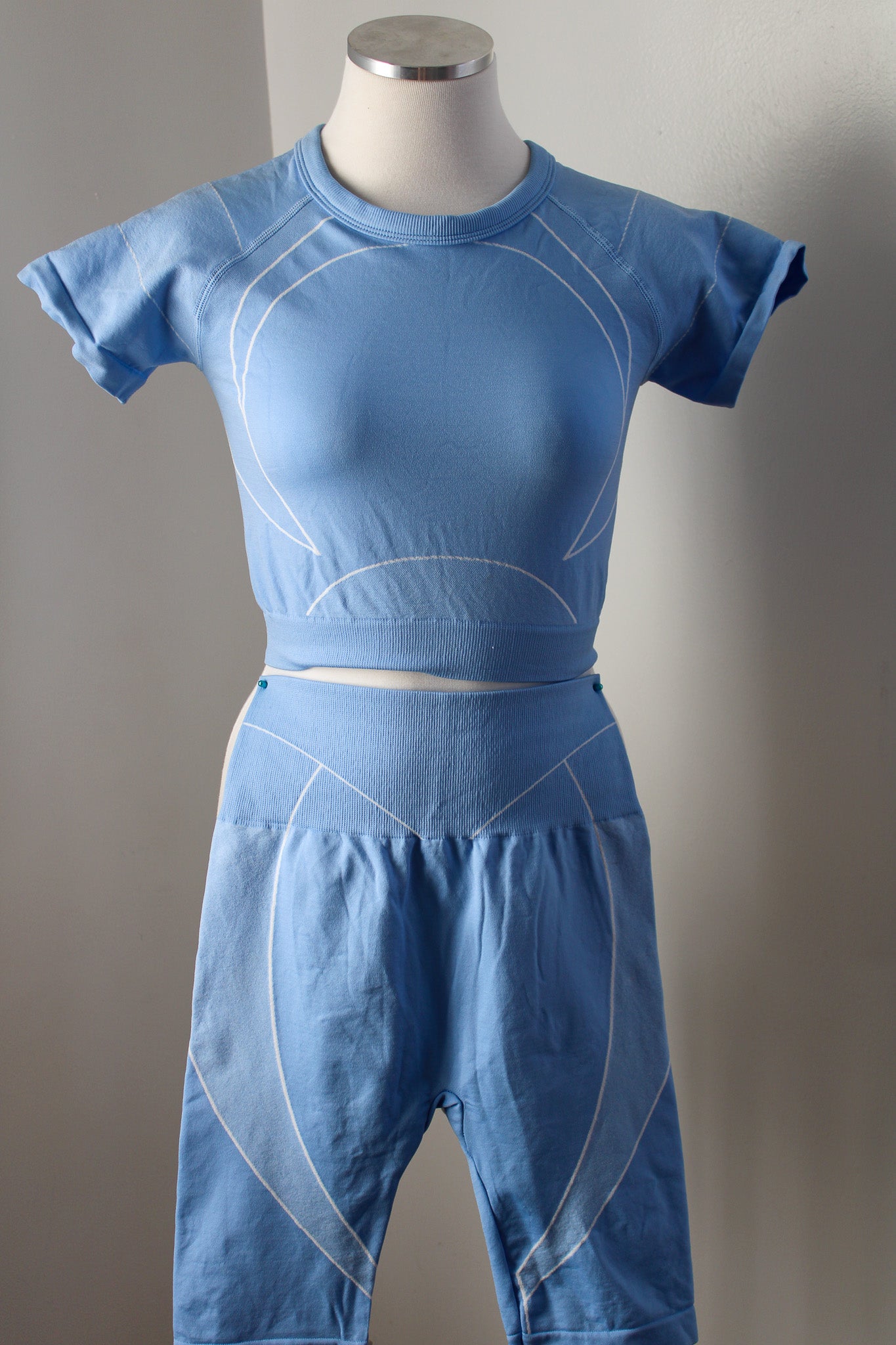 Active Crop Top And Biker Short Set